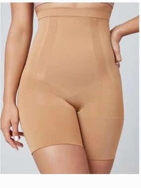 SPANX OnCore Sz XL Sculpting High Waisted Mid Thigh Short